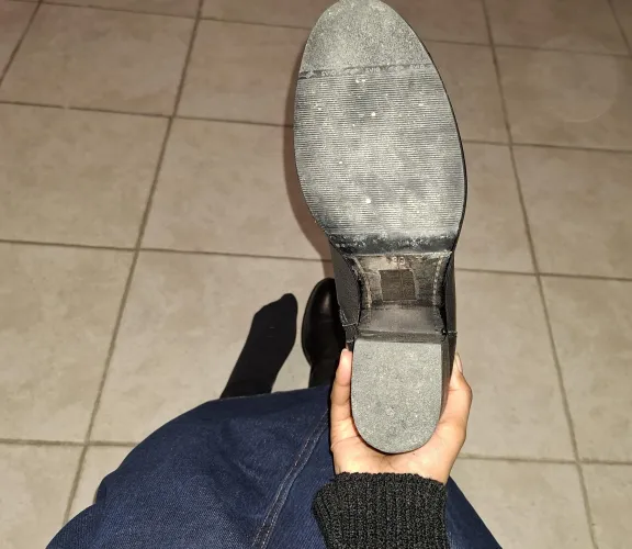 Lick it and say thank you loser 