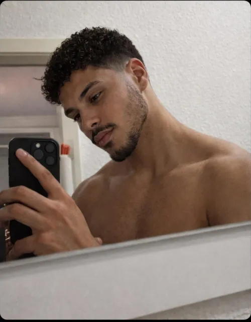 Looking for someone to help me cum been edging for 30 days