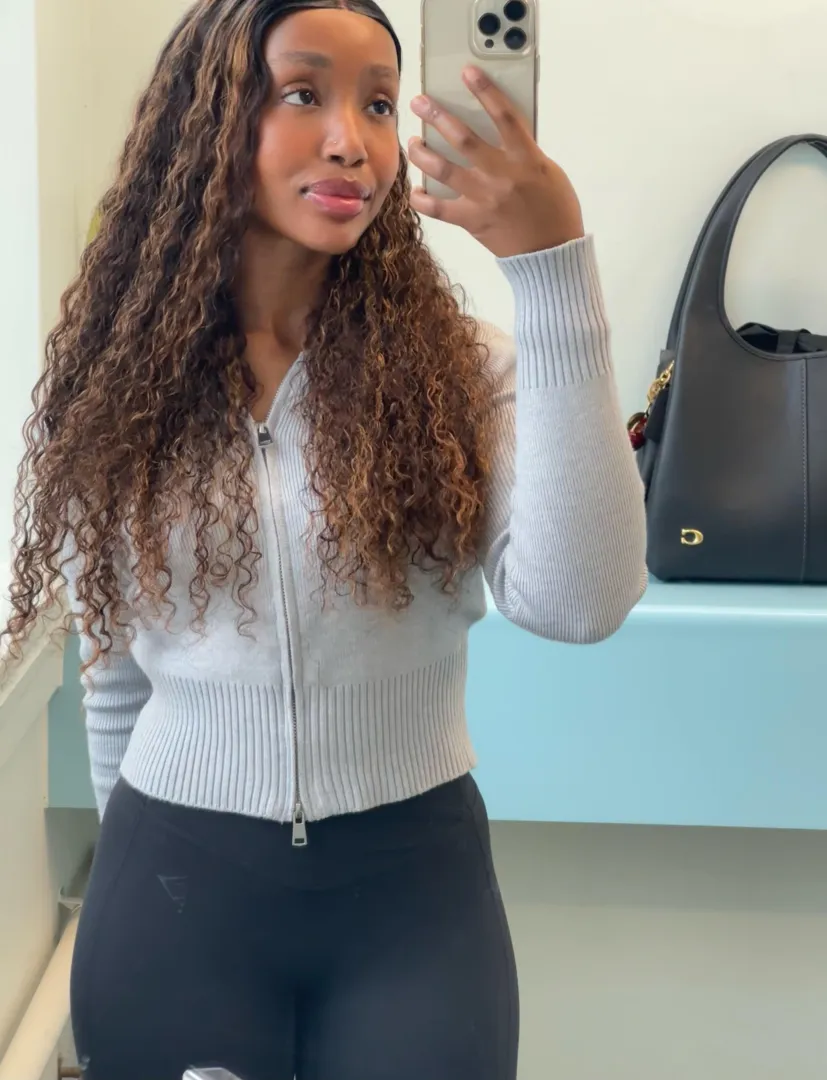 Pretty, bratty & spoiled. You? A mindless ATM and you thank me for the privilege to be used 