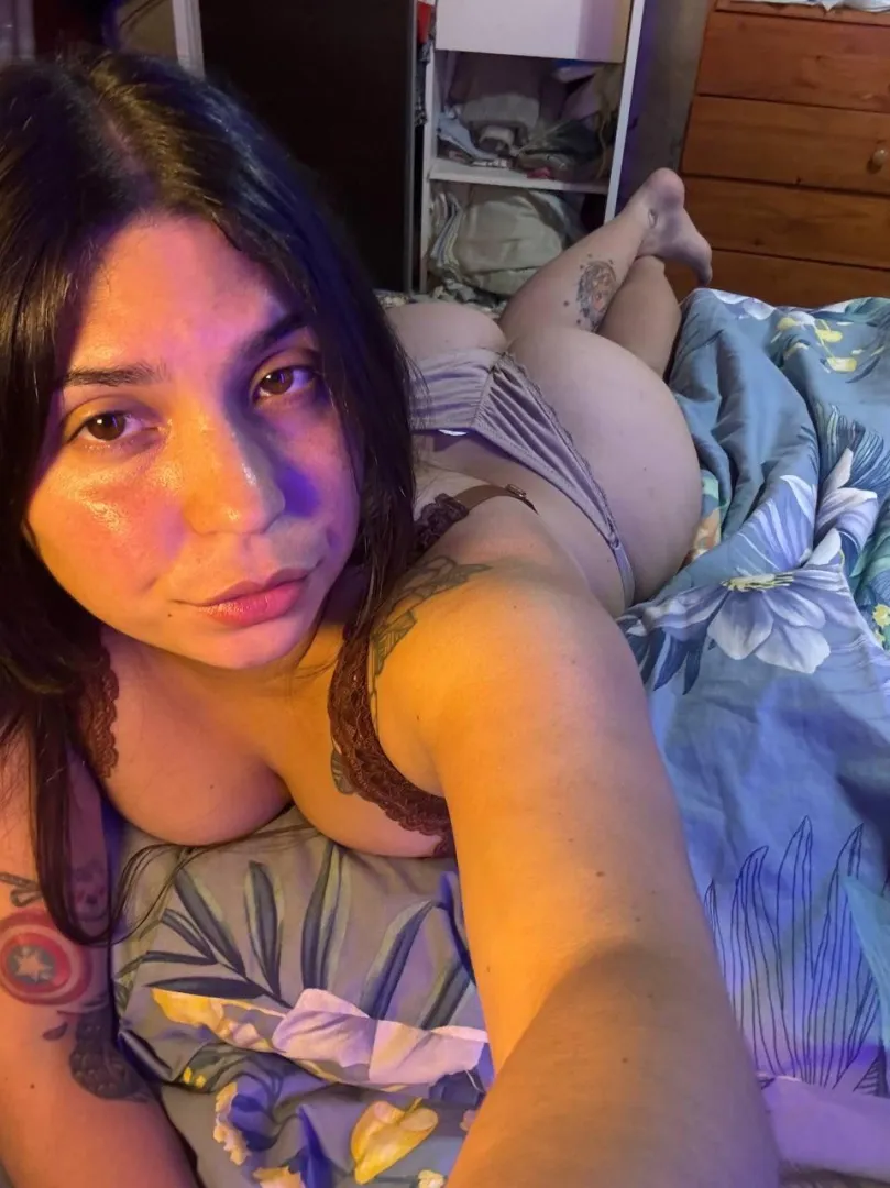 Reagier wenn du einer 19j Südländerin zeigen willst wie man richtig gefickt wird 