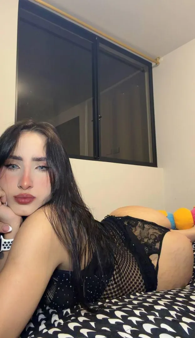 [Selling] Catch me in your dreams or find me in your reality [sext] [cam] [vid] [pic] [GFE]