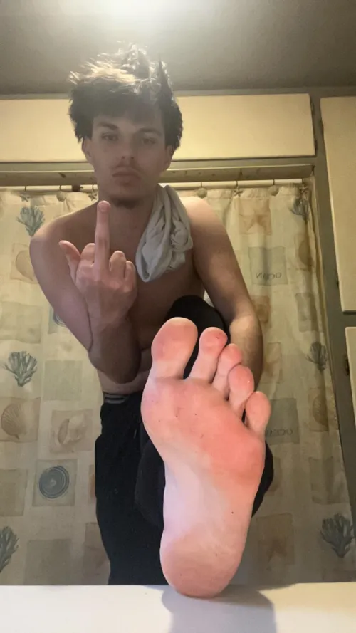 Serve these 19yr feet