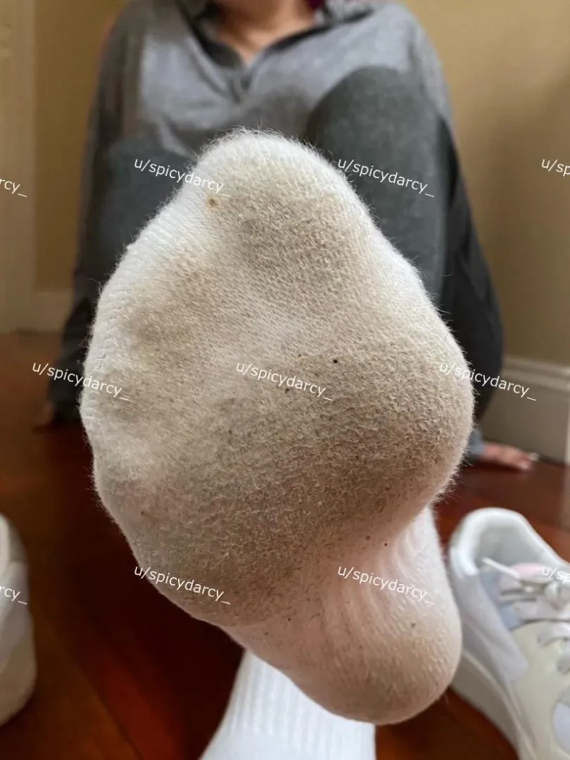 Sweaty dirty Nikes … come sniff [F]