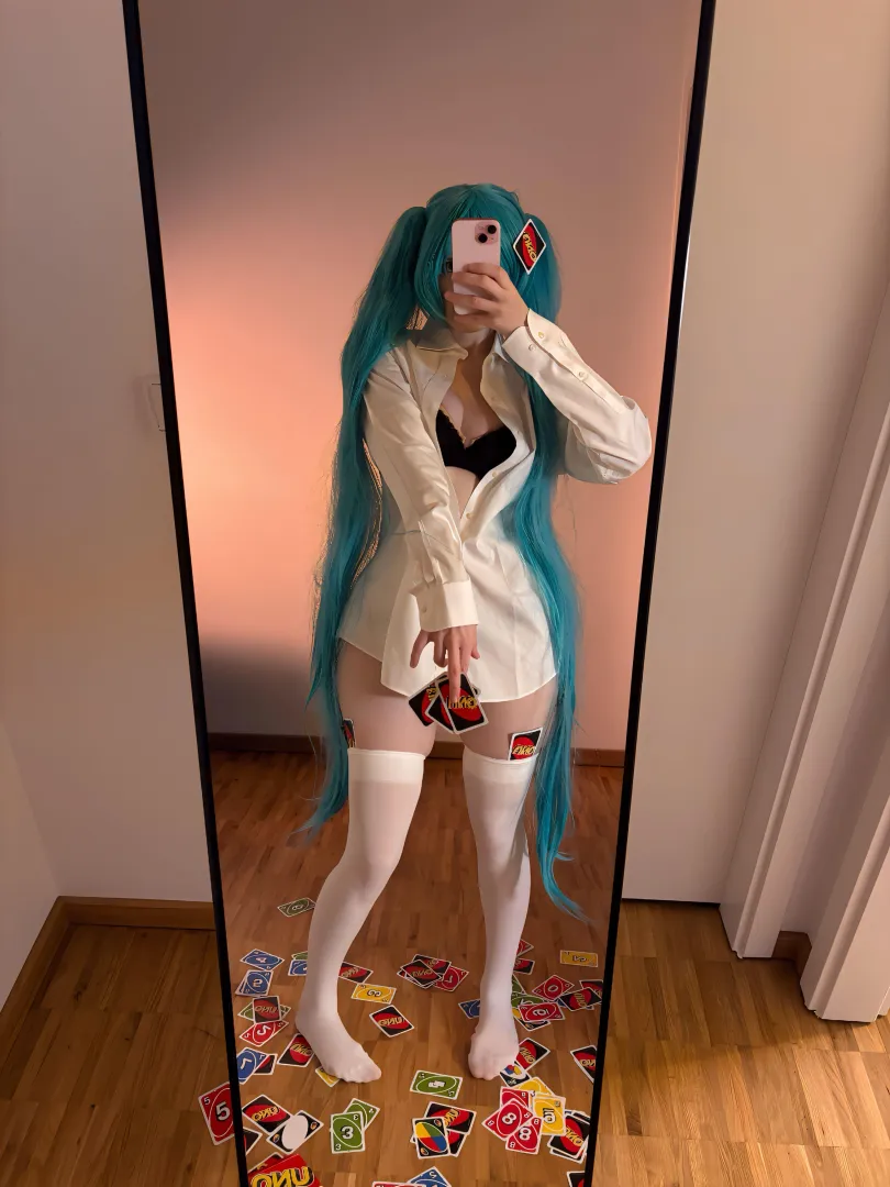 Uno Miku has been practicing her 'general' strategy...the invasion will be so nasty [F]