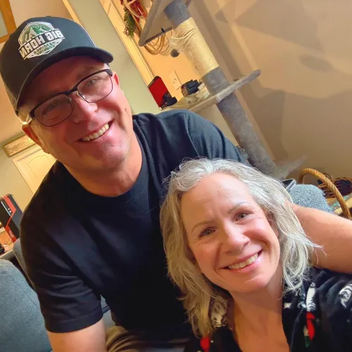 Visiting Utah near St. George next week. Couple here; would love to find a solo woman or a couple to play :)