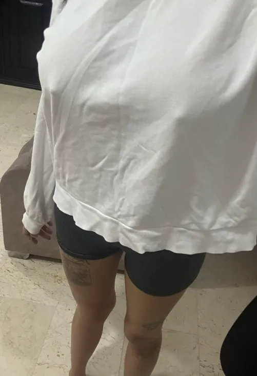 18 F4m open to everything, love new experiences