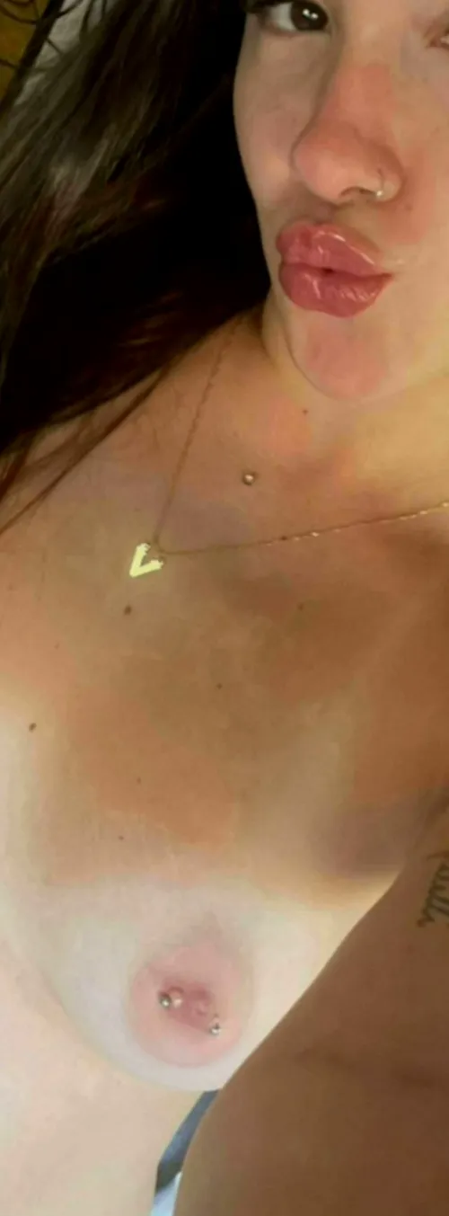 [20] [F4M] [Newark] lets play a game tonight whoever wins will be the dominant one