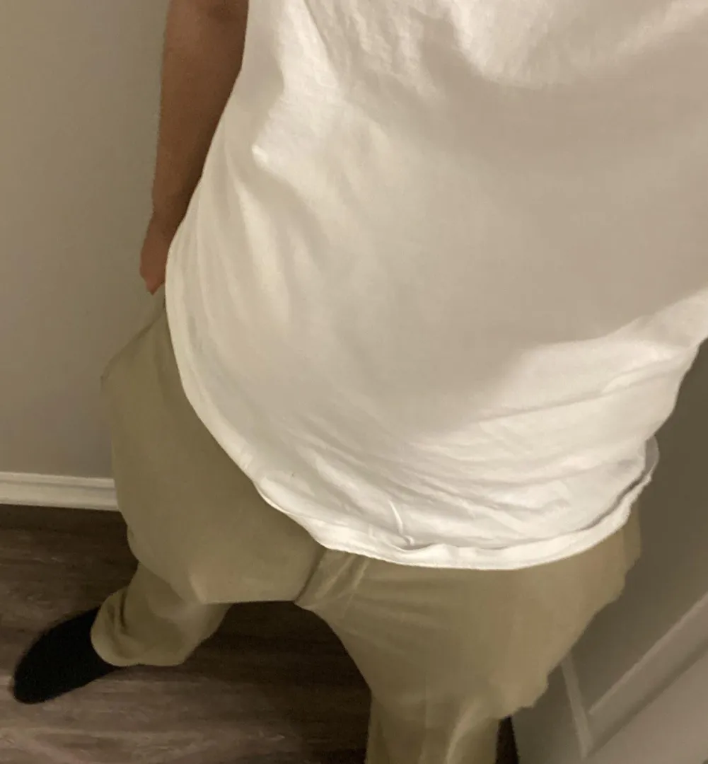 24M hosting couples / females