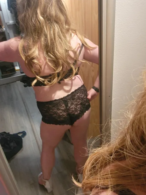 29 [S4A] #NH - Looking for a man to make me his sissy gf or other sissies who wants to be friends