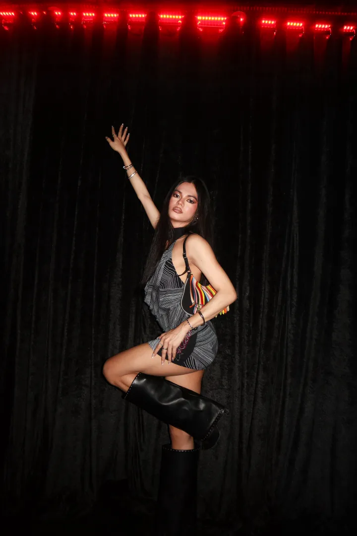 A baddie girl with a big surprise. 