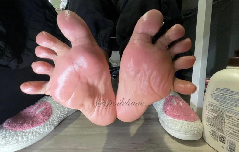 A footjob wouldn’t sound too shabby 