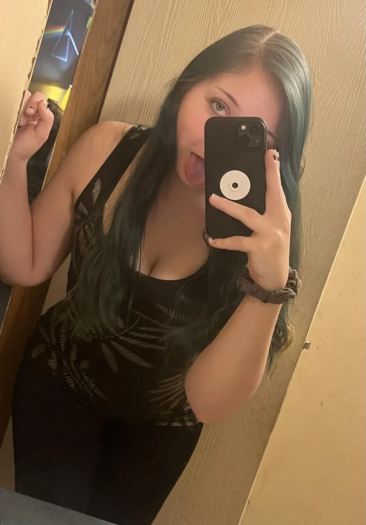 A simple tits and tongue tease is the ultimate goon bait for weaklings like you