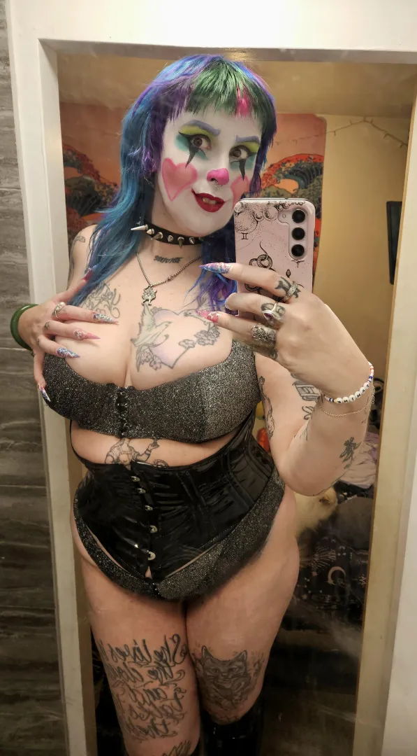 About to burst out this bra like a clown car  