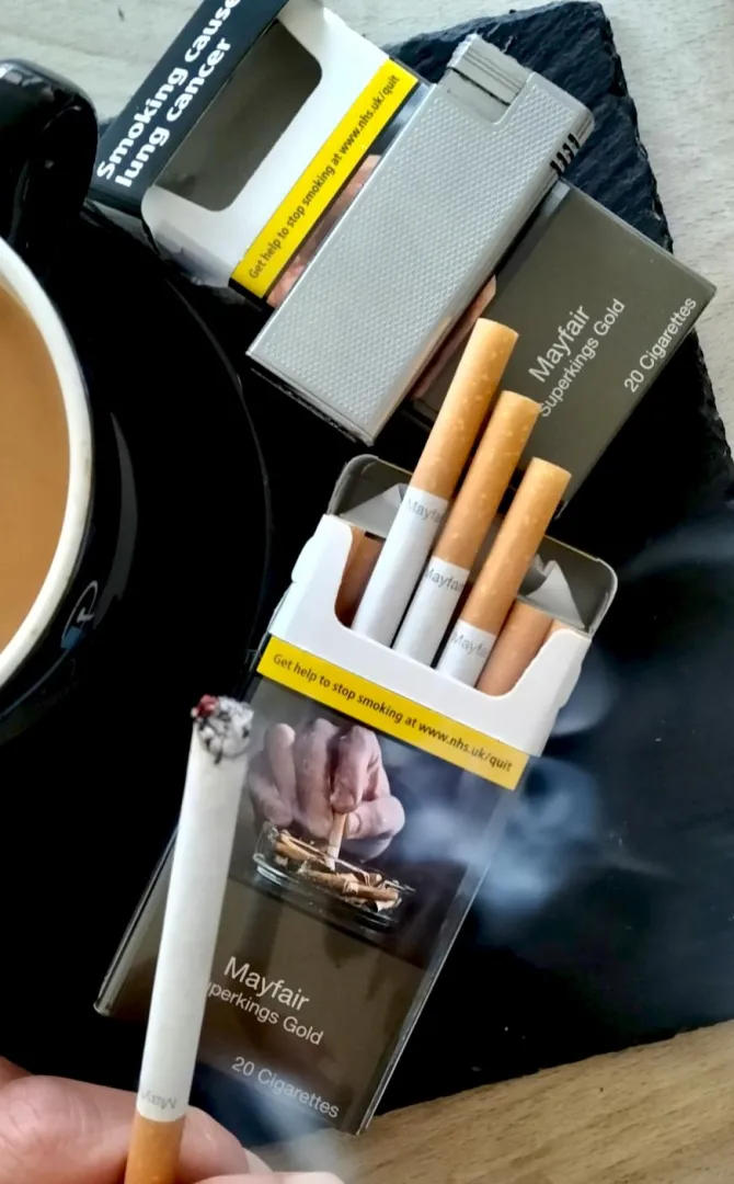 Another fresh pack Mayfair Superkings gold. Morning smoke before work have a good day all 