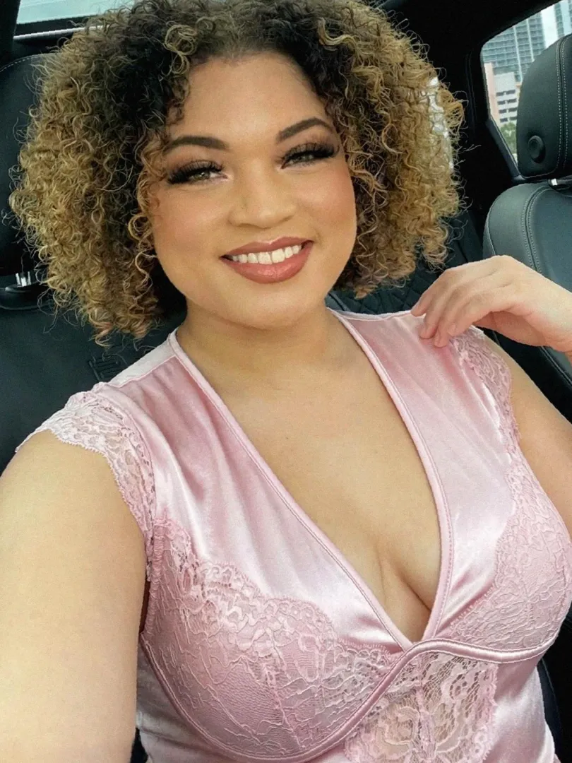 Are these the wide hips you've been searching for?