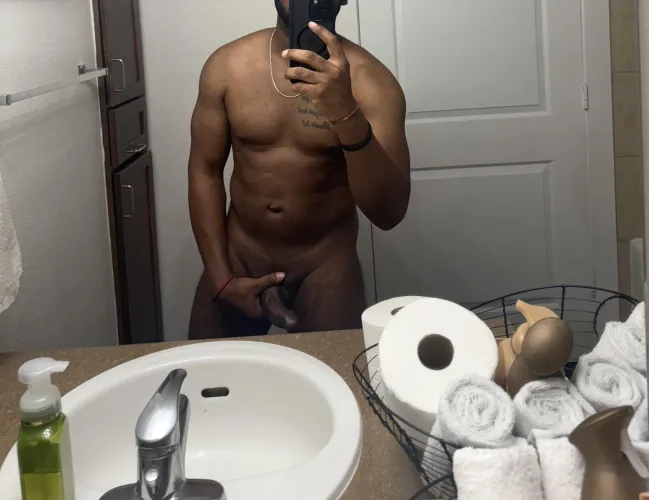 BlkM4F any females trying to link up with this black guy