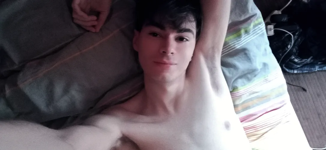 Come lie down and take a sniff 