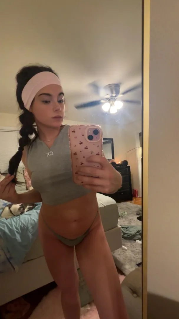 Comfy messy hair day