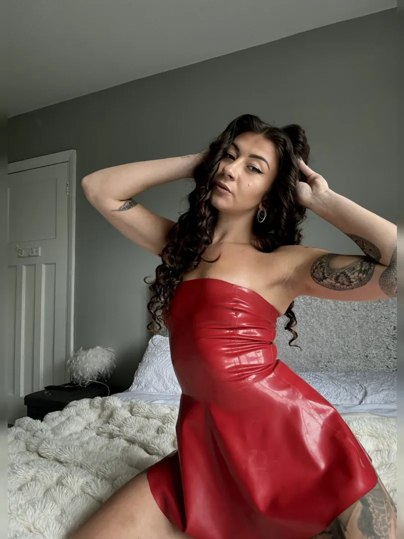 Com..ment your first reaction when you saw this