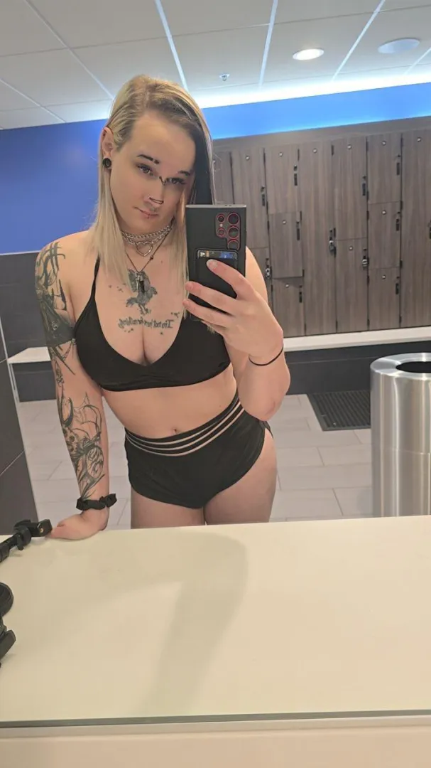 control me and I’ll reward you with every part of me..!