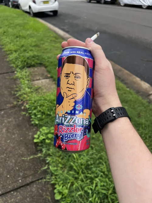 enjoying a malboro ice blast with my goyslop