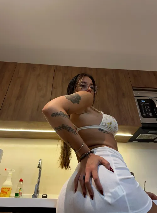 F20 - Into sensual, adventurous guy