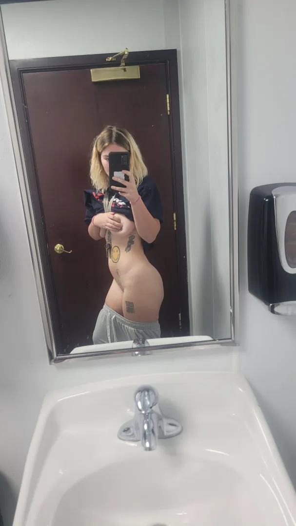 Flashing in the mirror