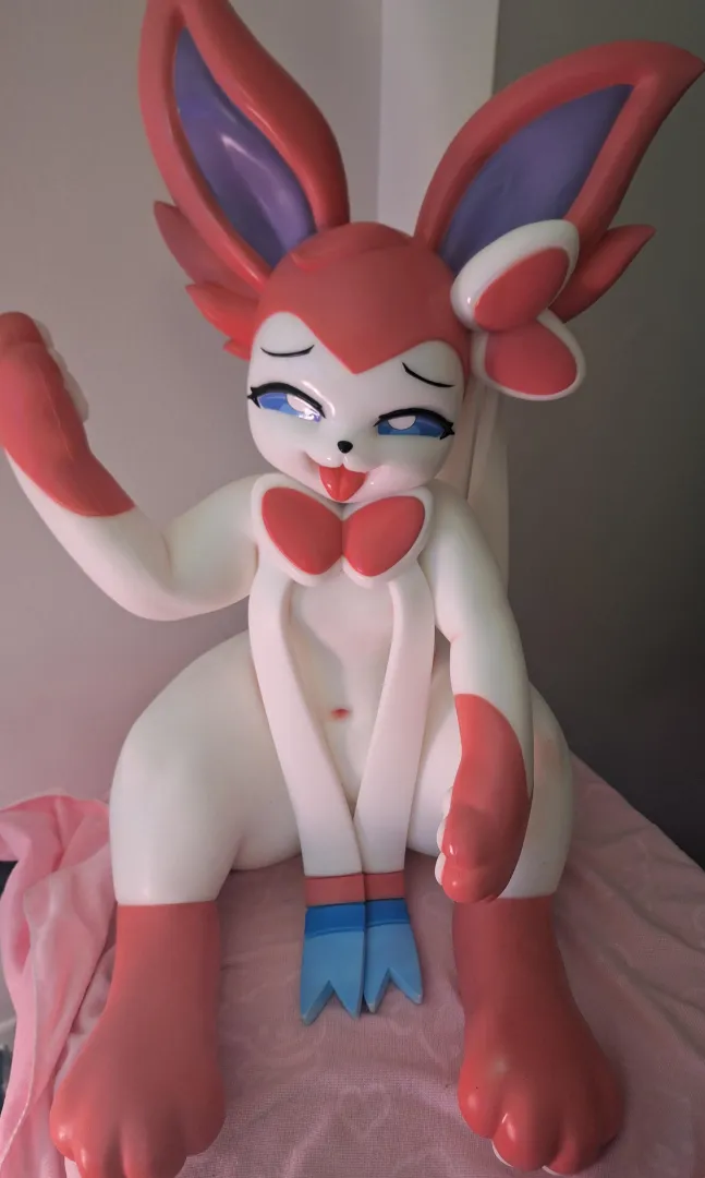 got my own sylveon!!!