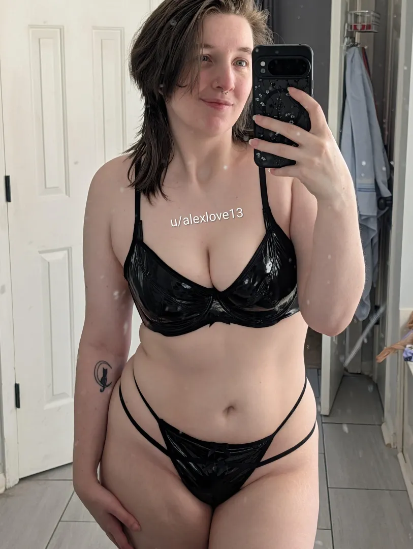 i don't know how i feel about this set 