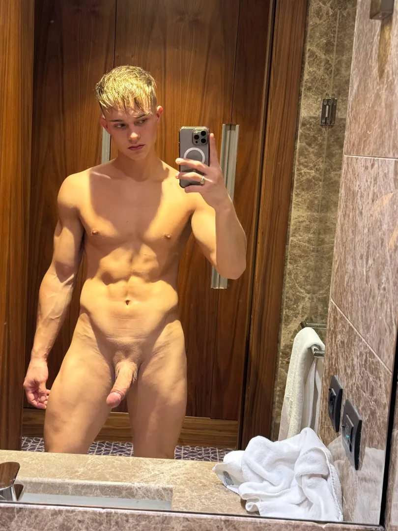 I give you a hot photo