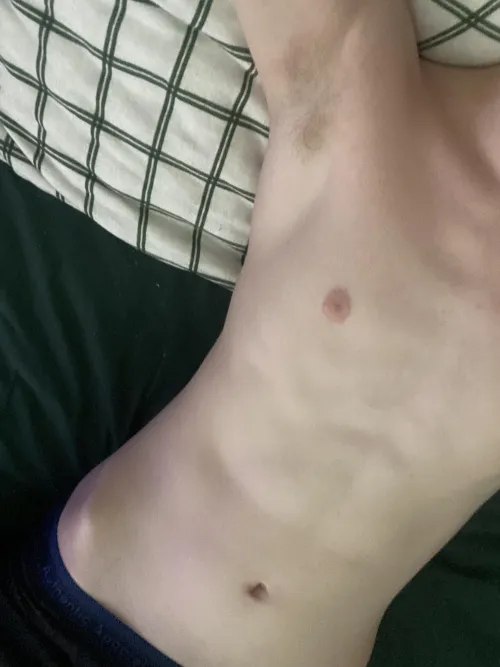 I should dye my pits so they are easier to see lol