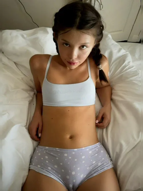 I think my pussy deserve some licks from you F18