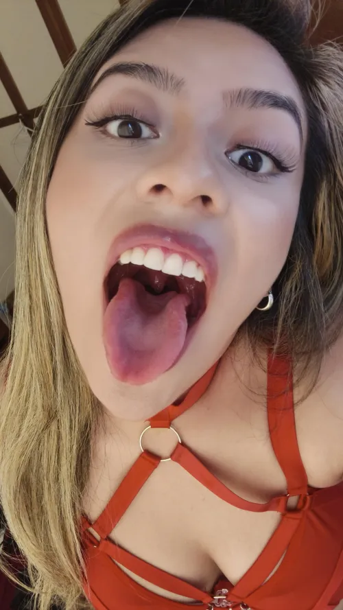 I would like to eat a small slave