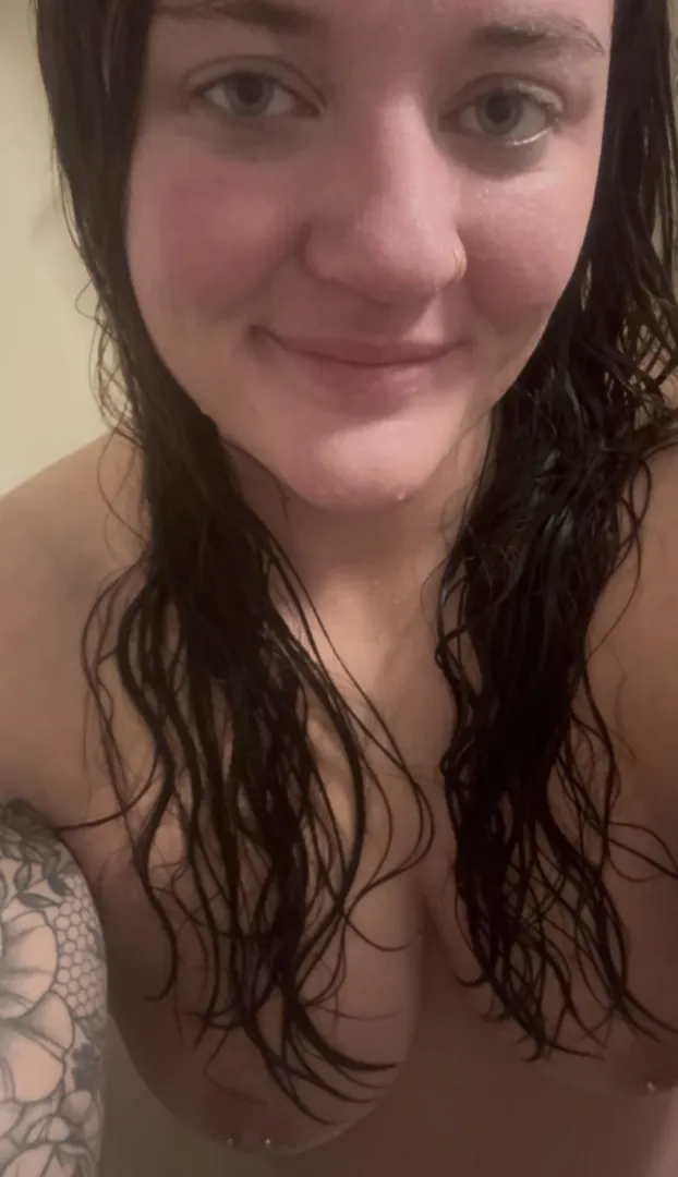 I’ve got this big shower all to myself. Could use some company get down and dirty afterwards 