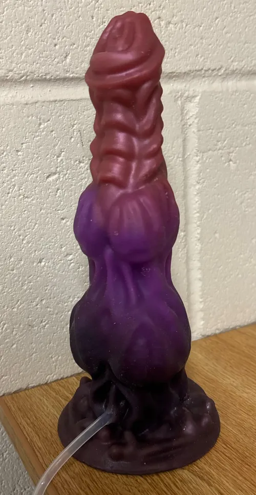 Just got my very first dildo not too long ago! I absolutely adore the knots!