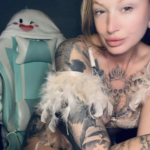 Let’s have some fun before you’re stuck with your wife all weekend  (selling)-FemDom/ cuck/ GOONING/ gfe/ Homewrecking/ sexting/cam/call/ customs/rates