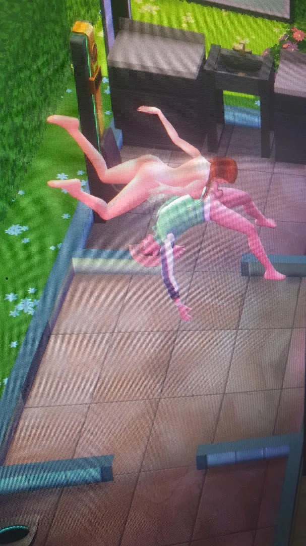 Love a good glitch  sucking  floating in mid air ‍♀️