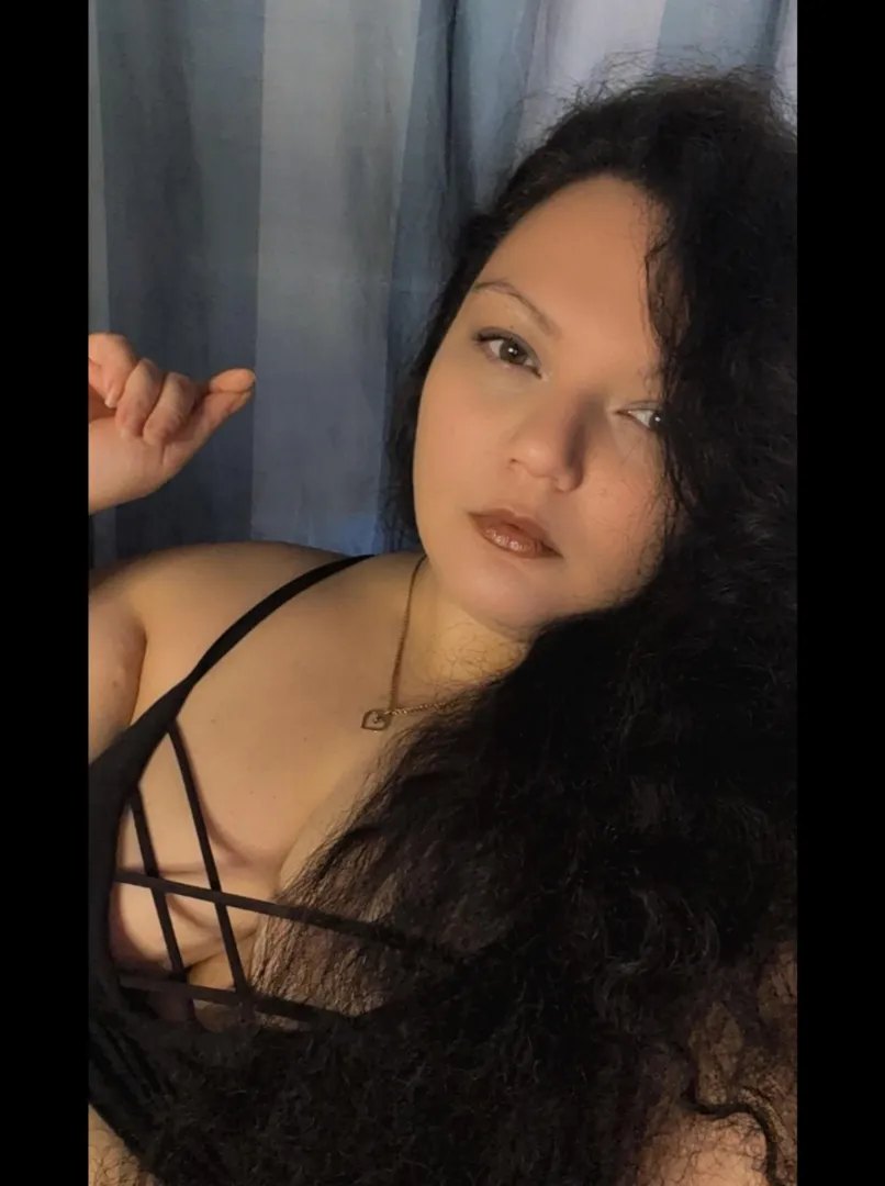 Mommy wants a good boy that's prepared to serve with their actions, loyalty and wallet. 