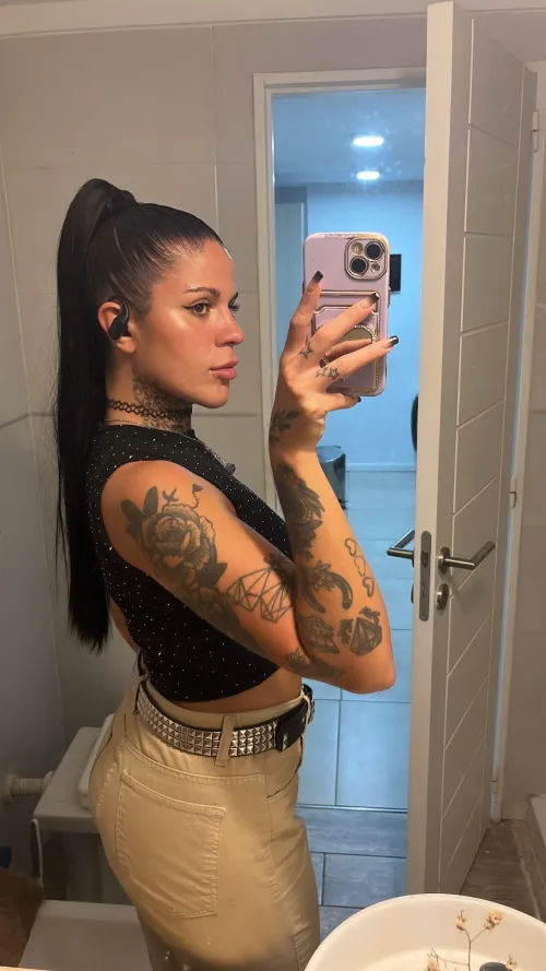 Pelo recogido y una mirada que te hipnotizará