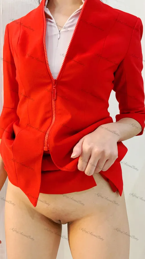 Polished, proper, ready for service… And completely bare & silky smooth where it counts 