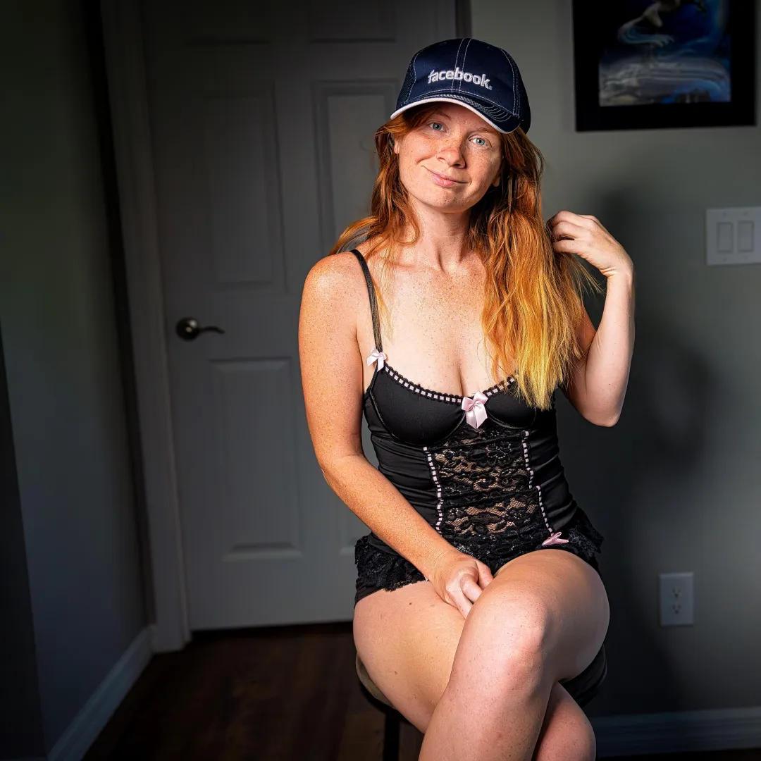 redheads don’t just steal souls... we also steal attention. admit it