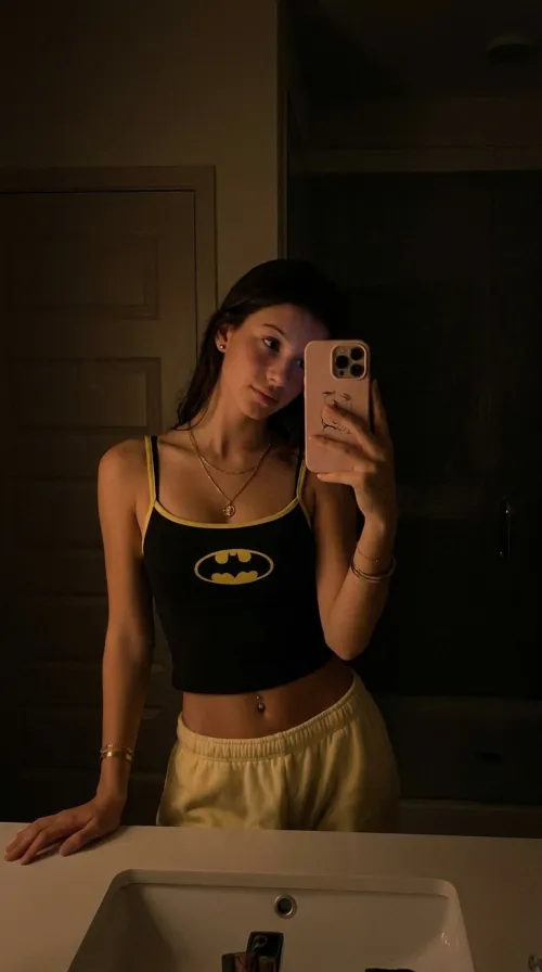 say YEAH if u FEINING for some nudes 