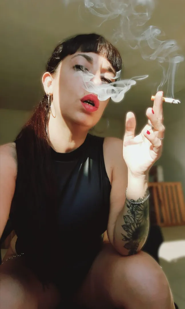 There I am, surrounded by smoke, the queen of sexy smokers