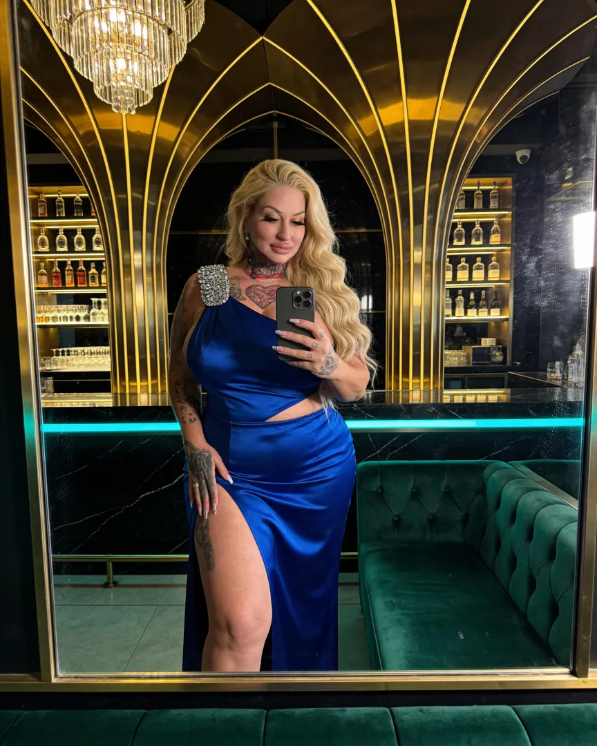 Think my church friends would guess I expose myself on Reddit?