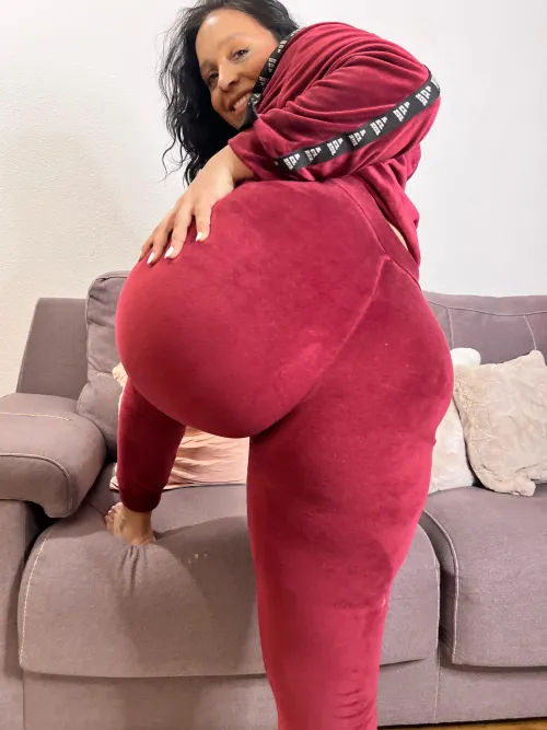 When I am alone, I cannot stop taking pictures of myself...it turns me wet