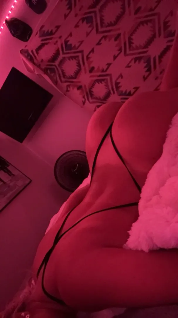 19 F You like what you seeing ?