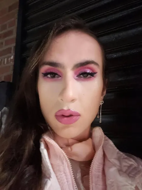 25 [t4m] #nyc throat doll