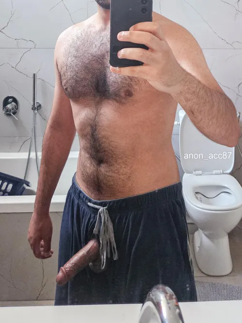 (27) Starting the day with a selfie