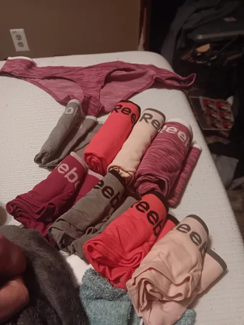 33m chubby nerd needs some bullying. You pick the underwear