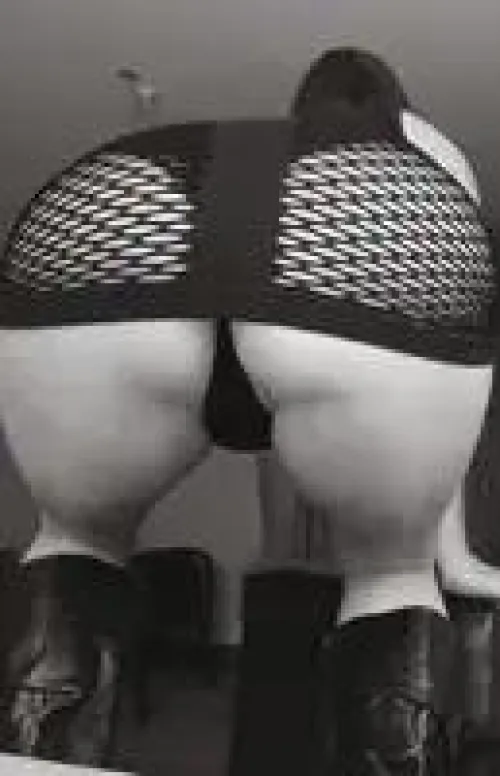 35F4M Looking for a hookup tonight!!! (Cedar Rapids) Can host or travel within 2hrs.